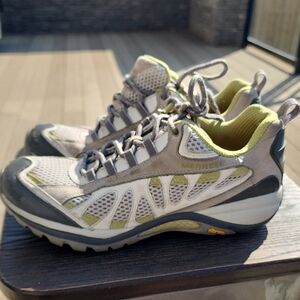 (7.5) Merrell Women's Gray Athletic Shoes Gorpcore Outdoors Hiking Camping Walk